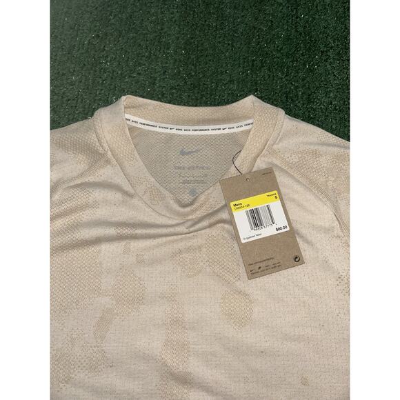 Nike ADV A.P.S. Engineered Top Shirt Fitness DX6954-126 Tan $80 Men's Size Small - Picture 3 of 8